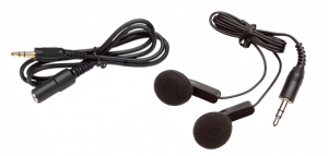 Aux-Kabel mit Ohrhörern abgebildet